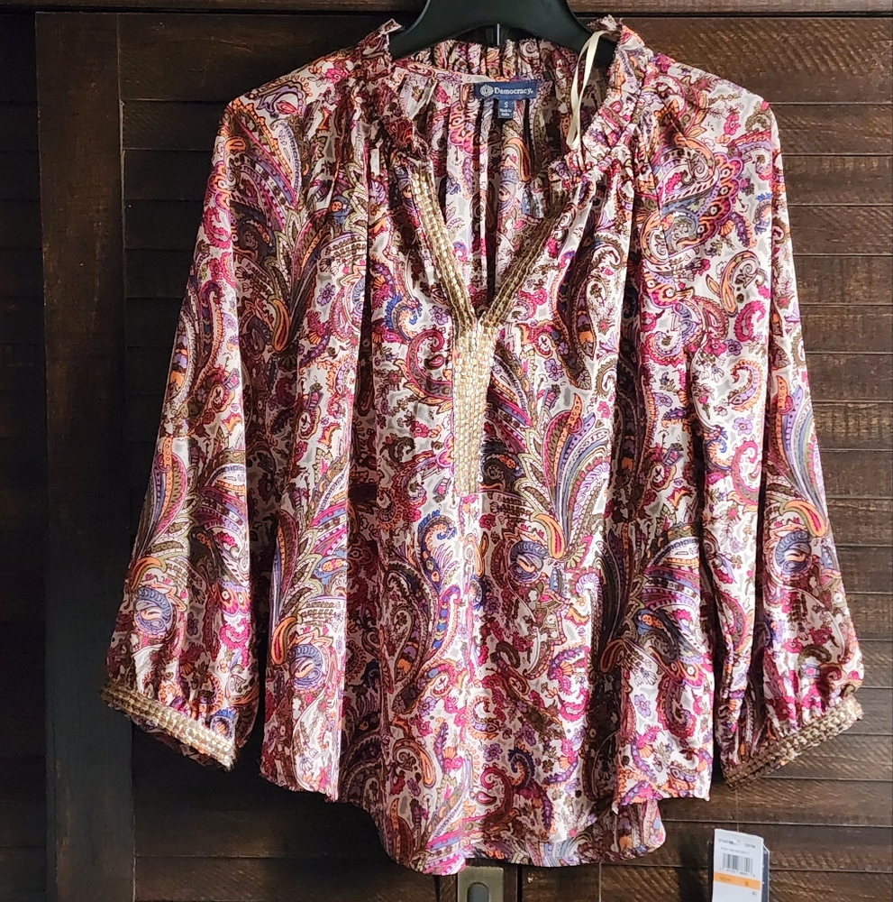 Democracy Woven Top Paisley Print 3/4 Blouson Sleeve Ruffle V-Neck Sage Burry S. - Picture 1 of 11